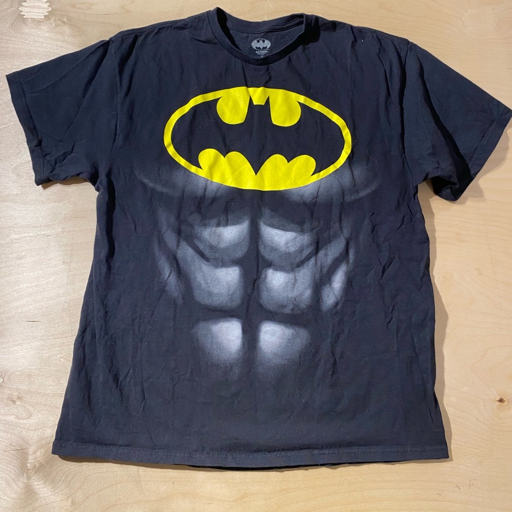 Batman Black and Yellow Short Sleeve Tee XL (NJ)
